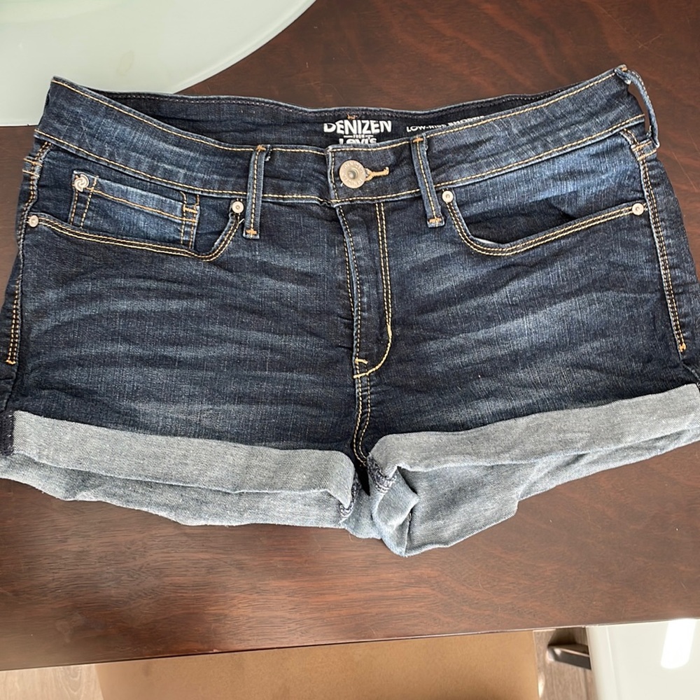 Denizen from Levi’s low rise jean shorts - size 13
